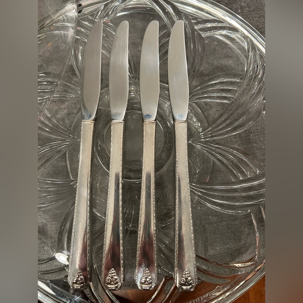 Silver Plated Oneida Prestige Knives set of 4 | Vintage Mid-Century Silverware